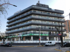Edificio Veneto IV - Departamento centrico frente al puente peatonal